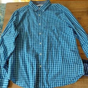 Nautica men’s shirts XL (two)